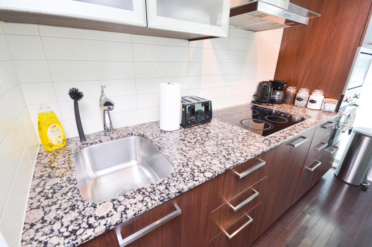 Downtown Toronto Condo Near Cn Tower, Mtcc, Rogers Center , Union Station Kültér fotó