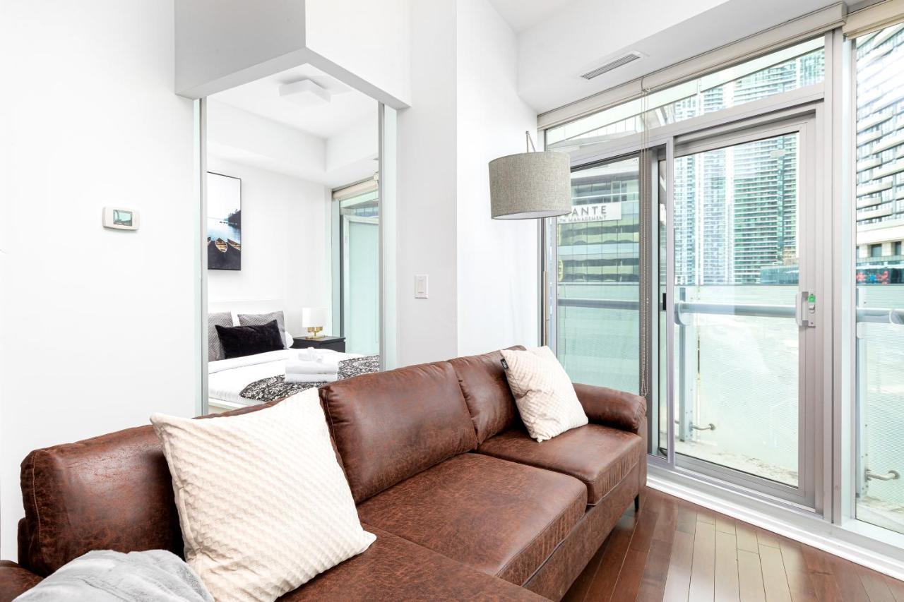 Downtown Toronto Condo Near Cn Tower, Mtcc, Rogers Center , Union Station Kültér fotó